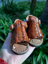 Load image into Gallery viewer, Huaraches de Bebe