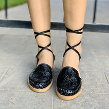 Load image into Gallery viewer, Rosa Negra